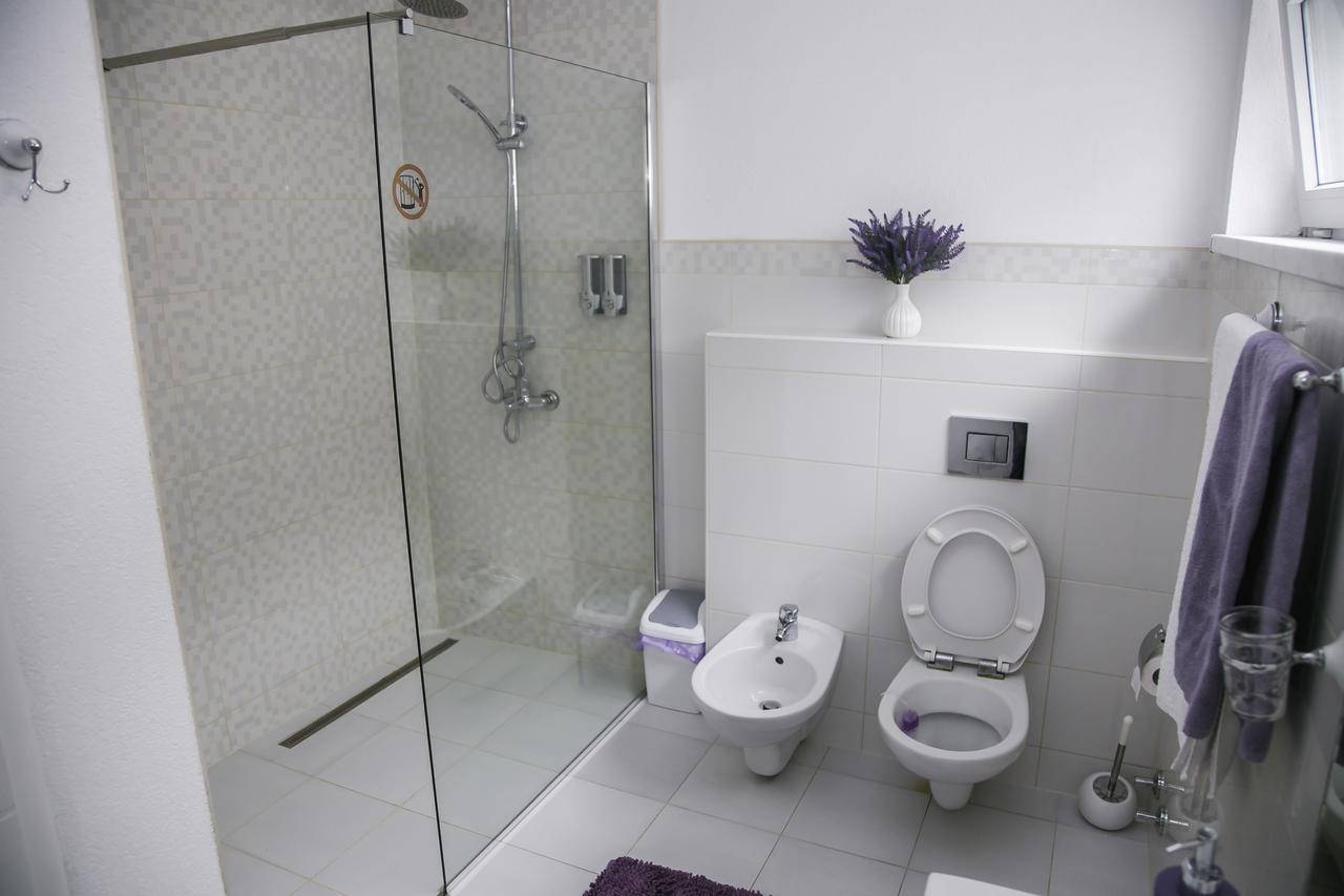 Lgp Exclusive Apartment Bihac Bagian luar foto