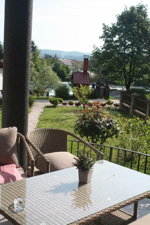 Lgp Exclusive Apartment Bihac Bagian luar foto